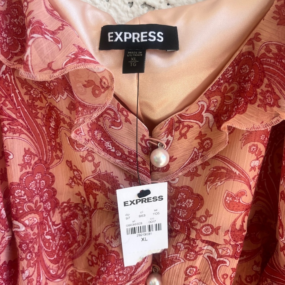 EXPRESS Adjustable Strap Pink Paisley Tank Top with Pearl Details NWT Women’s XL - Picture 11 of 12